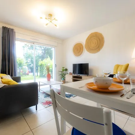 Sweet Homes - Vintage - Centre - Parking Securise Prive - Accessible Pmr Saintes